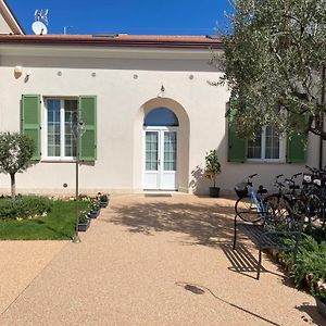 Villino Aliboni - Camere a 2 passi dal mare